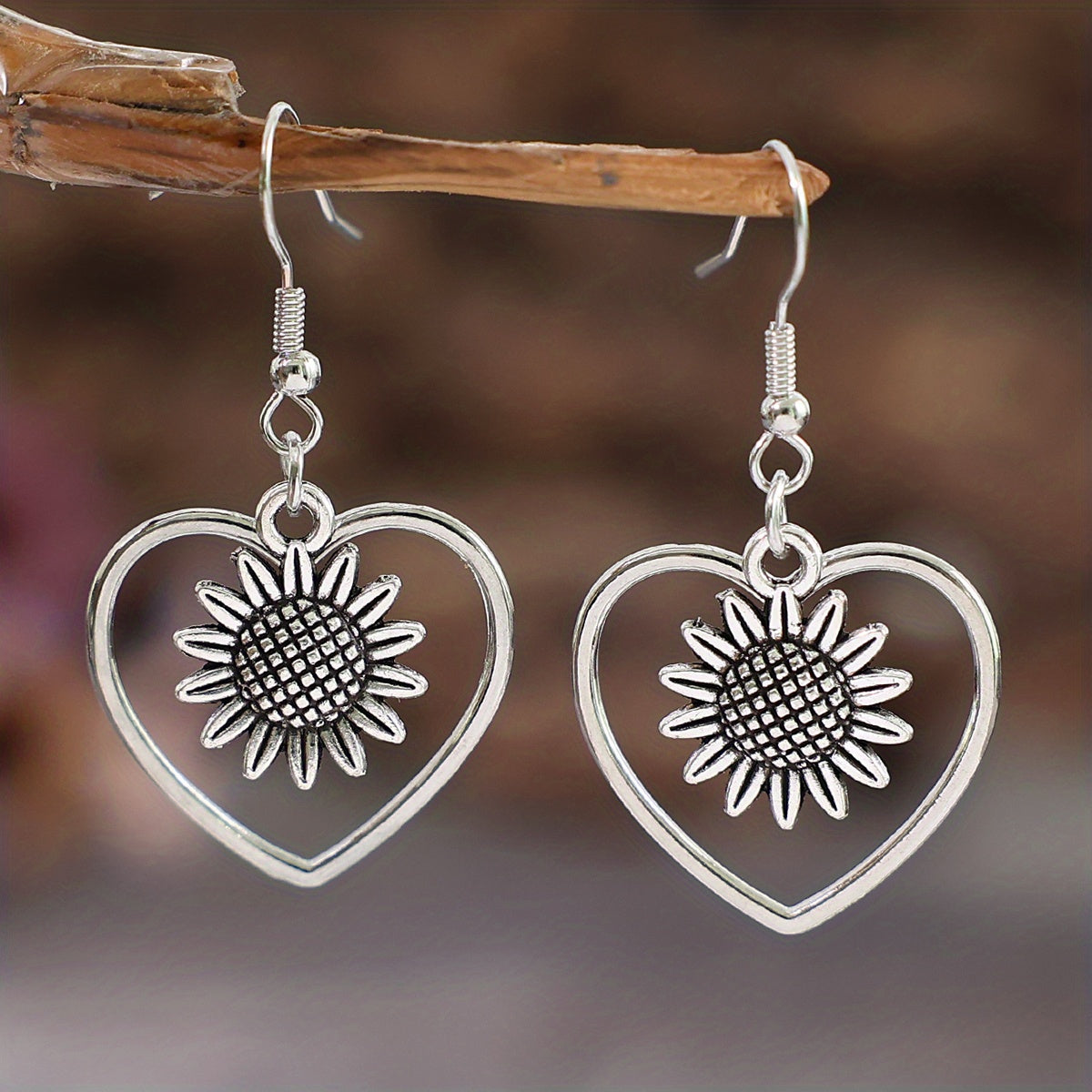 Retro Bohemian Hollow Heart With Sunflower Design Dangle Earrings Zinc Alloy Silver Plated Jewelry Female Trendy Gift