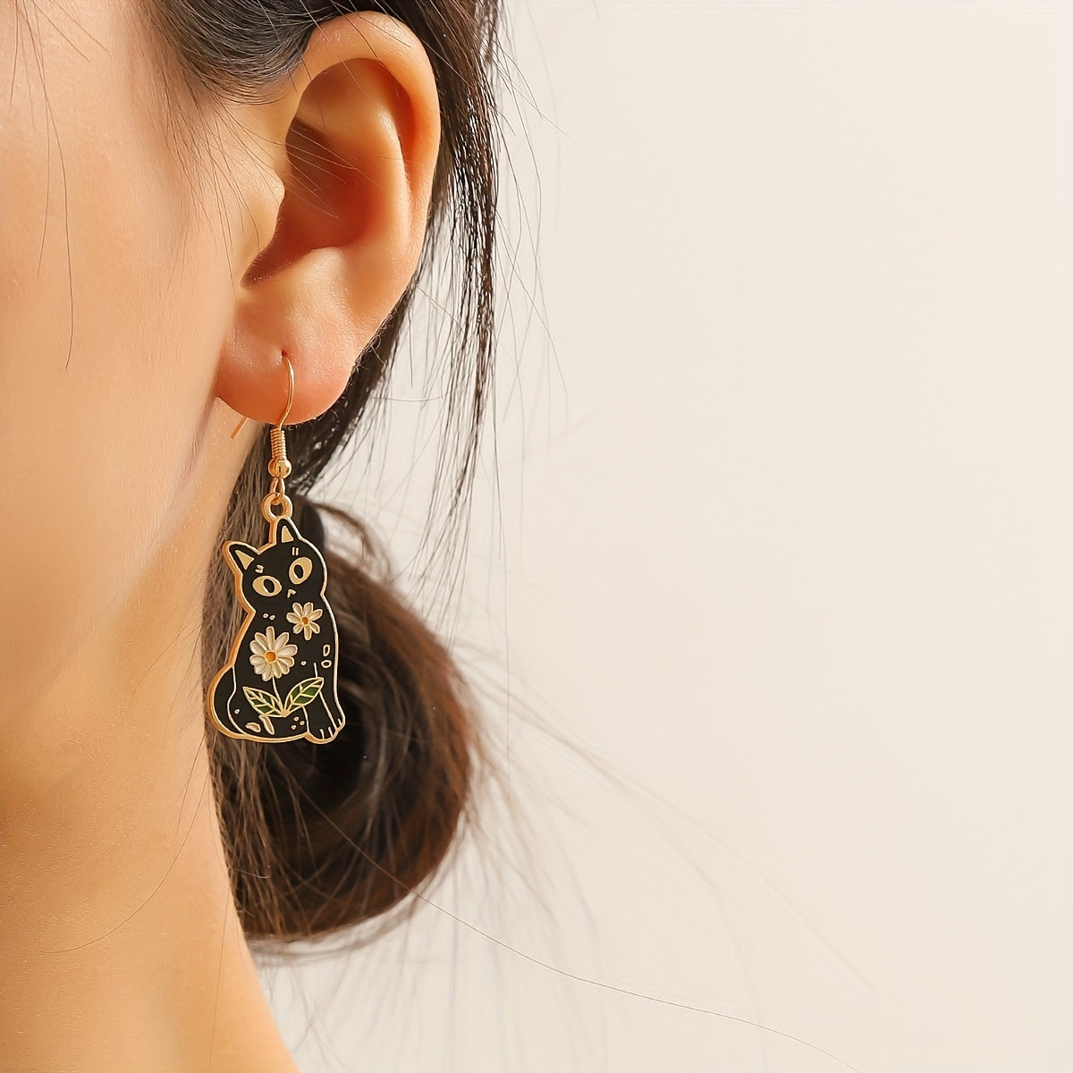 Whimsical Feline Enamel Dangle Earrings - Retro Elegant Style, Zinc Alloy, Flower Print, Cute Black Cat Design, Exquisite Female Gift, Durable, Hypoallergenic, Nickel-Free Jewelry