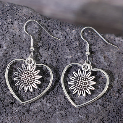 Retro Bohemian Hollow Heart With Sunflower Design Dangle Earrings Zinc Alloy Silver Plated Jewelry Female Trendy Gift