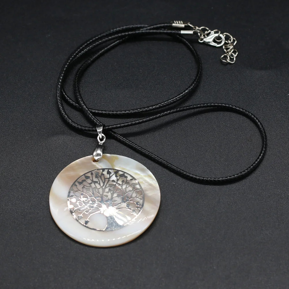 Natural Shell Necklace With Round Pendant Leather Cord 2MM Charms For Elegant Women Love Romantic Gift