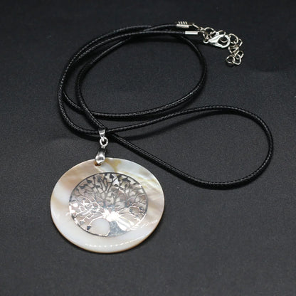 Natural Shell Necklace With Round Pendant Leather Cord 2MM Charms For Elegant Women Love Romantic Gift