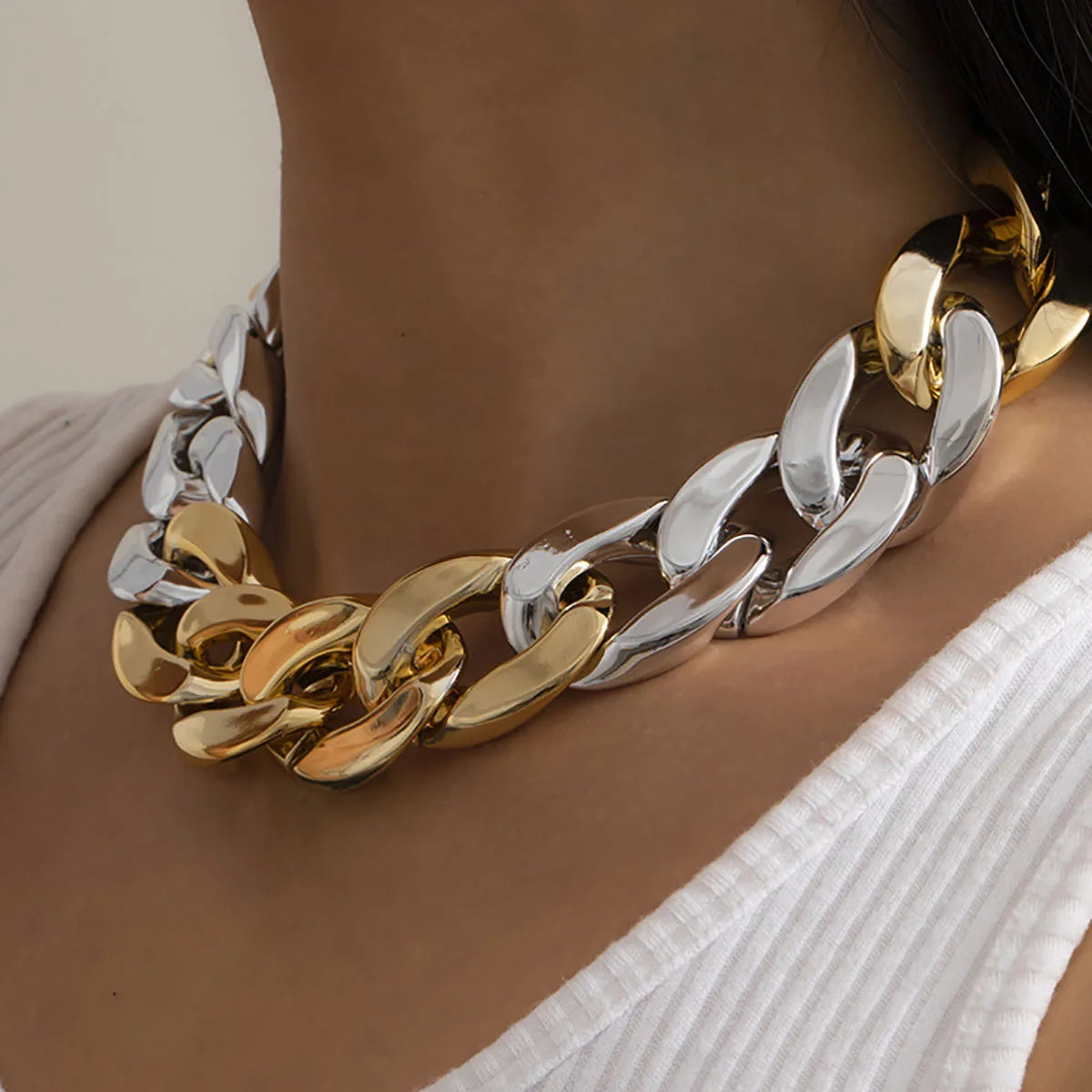 Simple Exaggerated Necklace Lady 4 Color Hip Hop Distorted Thick CCB Chain Creative Necklaces Fashion Glamour Girl Jewelry Gift