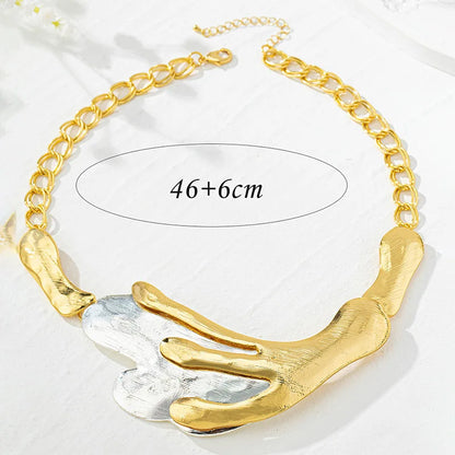 Exaggerated Claw Necklace Collarbone Chain Pendant Women Girls Gifts Fashion Jewelry Hot Sale Party Gift 2025 New