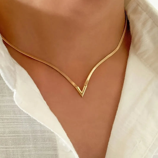 Fashion Simple Design Women's Necklaces in Europe and The United States Personalized Trend Holiday Party Accessories Gifts