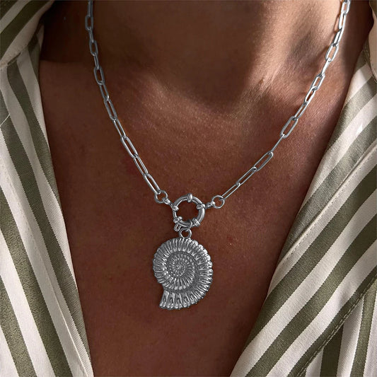 Necklaces Women Spring Buckle Chain Silvery Ocean Series Pendant Shell Conch Sea Star Pendants Stainless Steel Women's Jewelry