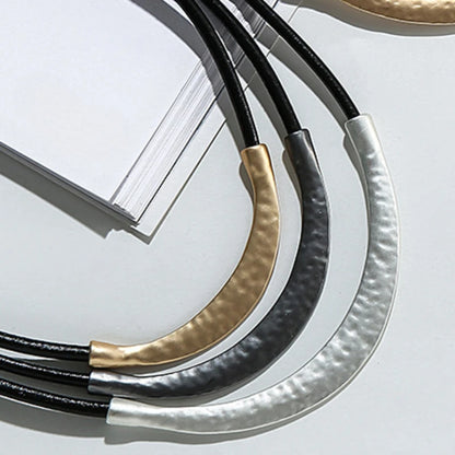 Retro European American Minimalist Multi-layered Short Necklaces Women High-end Feel Exquisite Collarbone Chain Fashion Jewelry