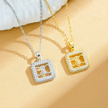 The letter necklace is a niche style specially designed for women. It won't fade and is a fashionable clothing necklace