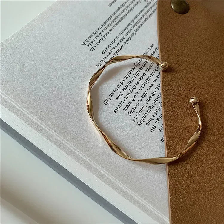 Fashion Trend Unique Design Elegant Exquisite Twist Simple Bracelet Women Jewelry Wedding Party Premium Gift