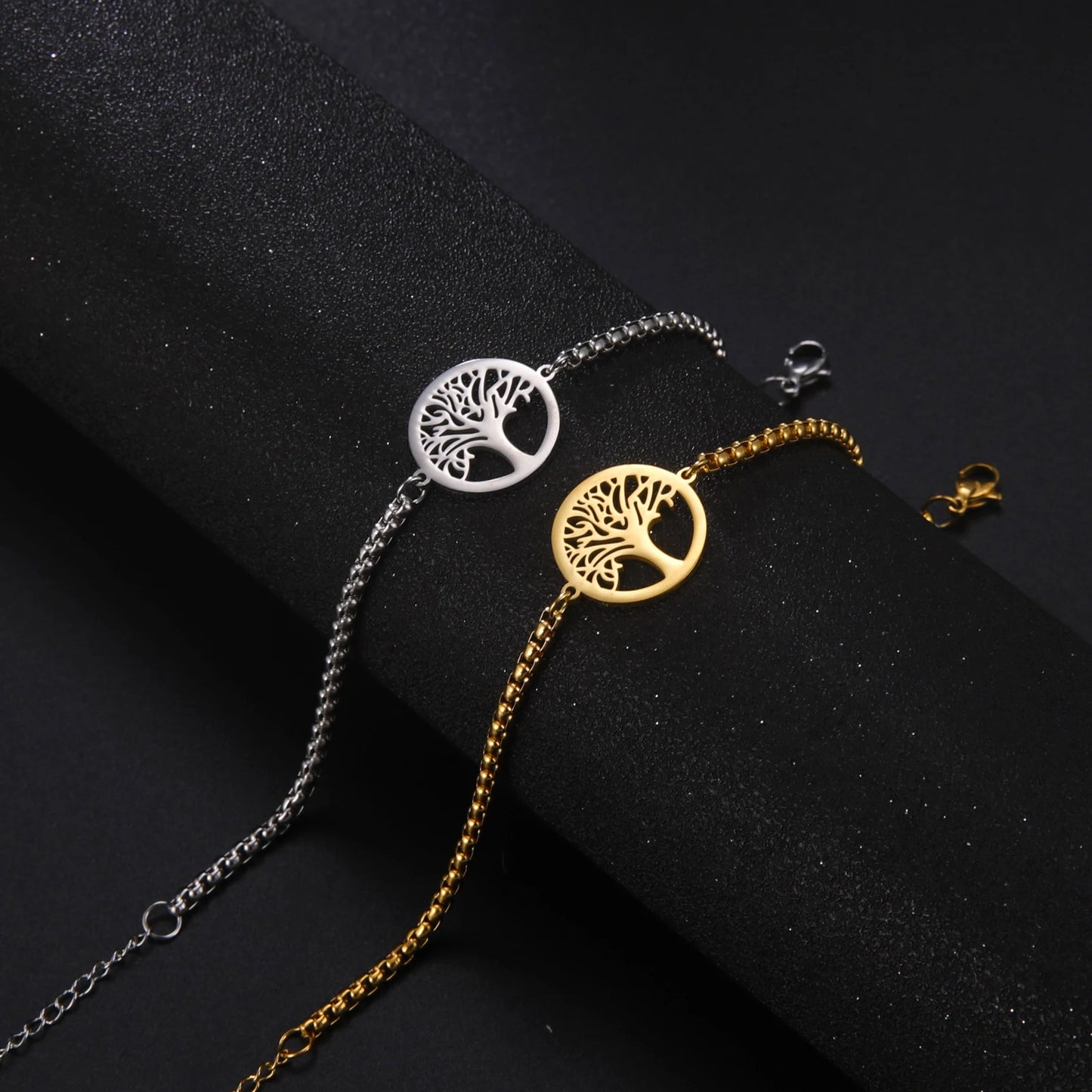 Bracelet For Men Women Stainless Steel Bracelets Hollow Life Tree Pendant Classic Fashion Style Jewelry Wedding Party Gifts