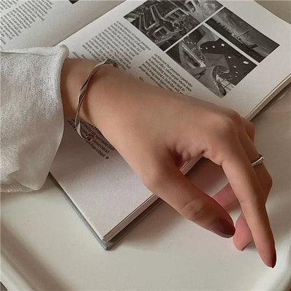 Fashion Trend Unique Design Elegant Exquisite Twist Simple Bracelet Women Jewelry Wedding Party Premium Gift