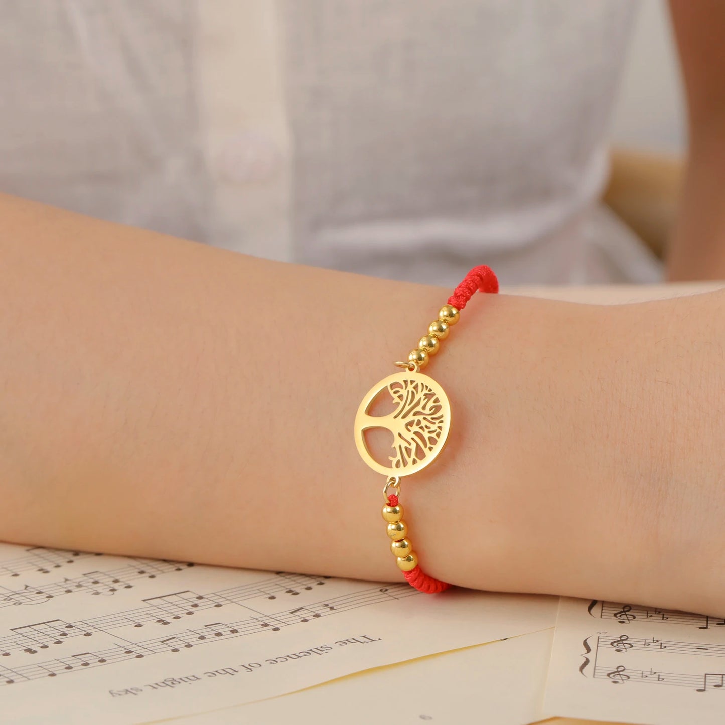 Bracelet For Men Women Stainless Steel Bracelets Hollow Life Tree Pendant Classic Fashion Style Jewelry Wedding Party Gifts