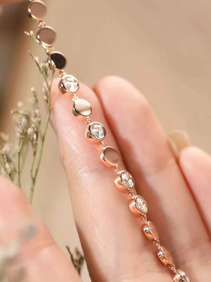 A bracelet resembling a combination of stars, made of S925 sterling silver material, gorgeous and romantic, with a story