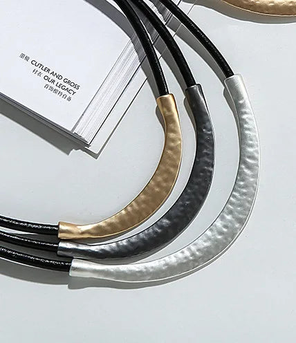 Retro European American Minimalist Multi-layered Short Necklaces Women High-end Feel Exquisite Collarbone Chain Fashion Jewelry