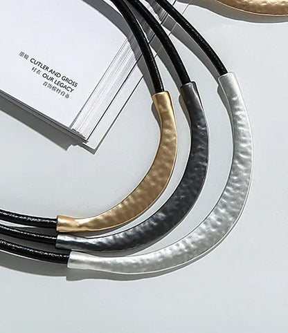 Retro European American Minimalist Multi-layered Short Necklaces Women High-end Feel Exquisite Collarbone Chain Fashion Jewelry