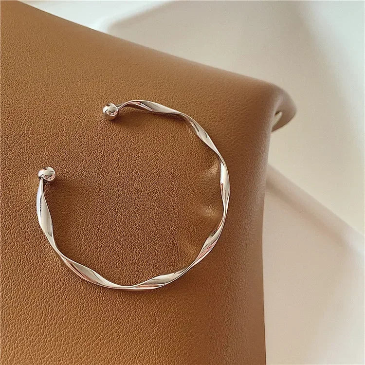 Fashion Trend Unique Design Elegant Exquisite Twist Simple Bracelet Women Jewelry Wedding Party Premium Gift