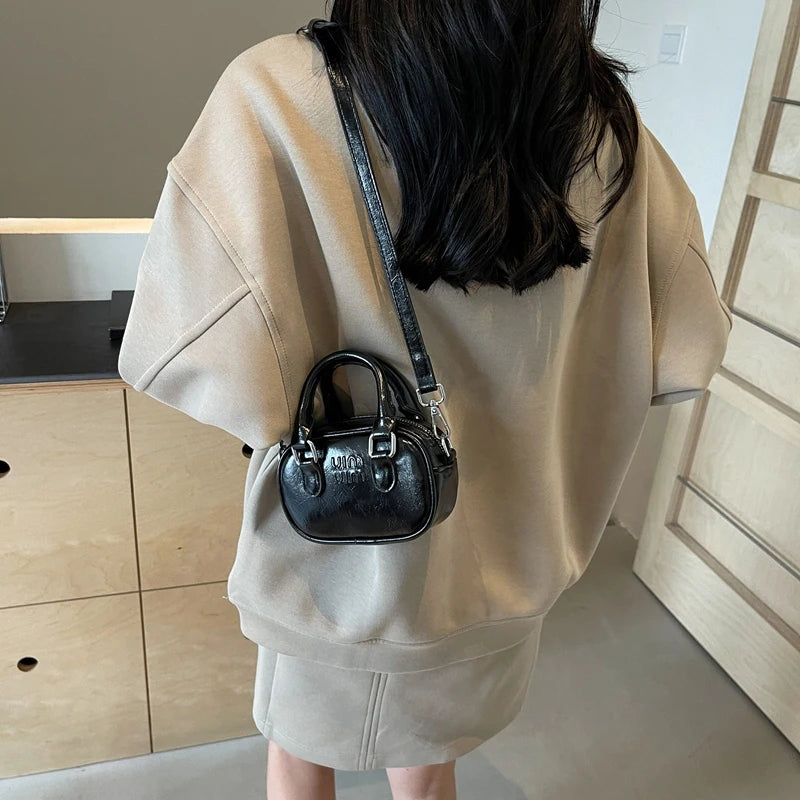 Red Bags 2025 New Women's Small Square Bag Mini Bowling Bags Shoulder Crossbody Box Packs Small Lipstick Cosmetics Purses Bolsas