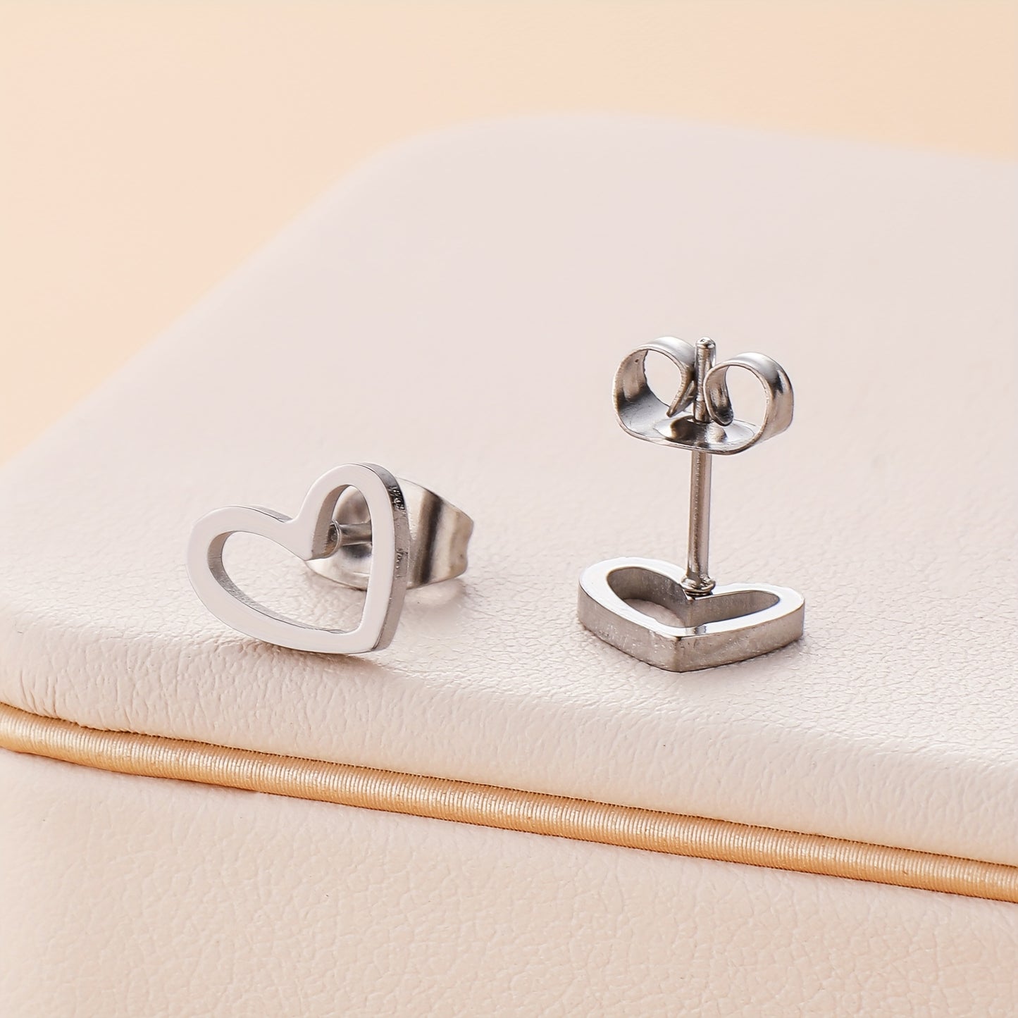 NEWMJJEWELRY 316 Stainless Steel Heart Stud Earrings - Elegant & Cute, Perfect for Daily Wear and Special Occasions like Weddings, Valentine'S Day, Daily Wear Earrings|Chic Earrings|Durable Earring
